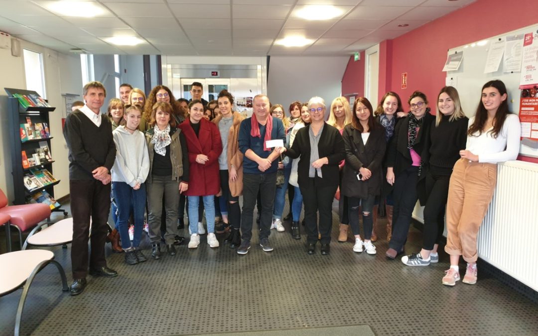 Remise d’un chèque de l’ACEF, au service de la formation des élèves et des étudiants